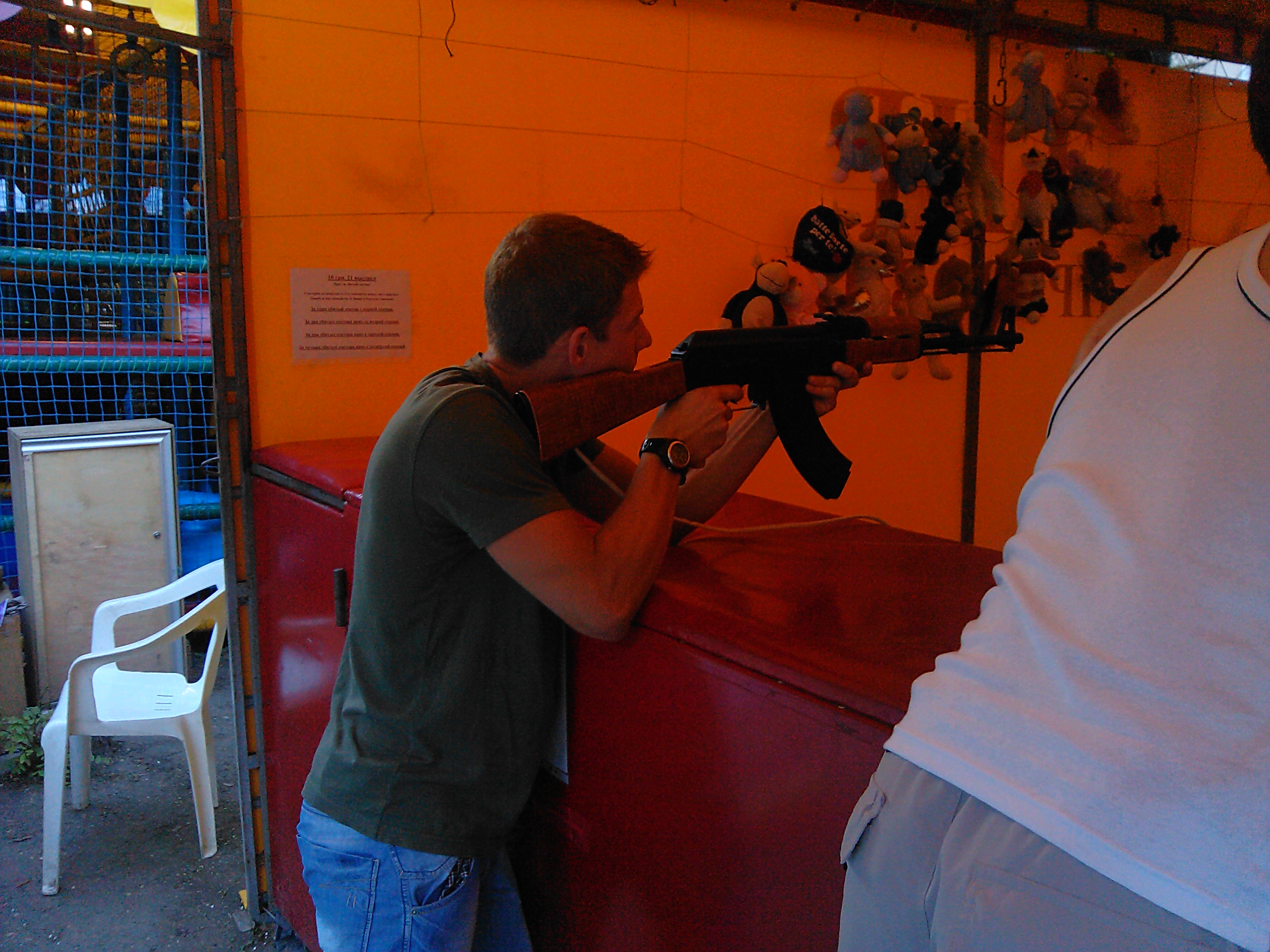 Стрельба из автомата на игрушки (Феодосия) Стрельба из автомата на игрушки (Феодосия)